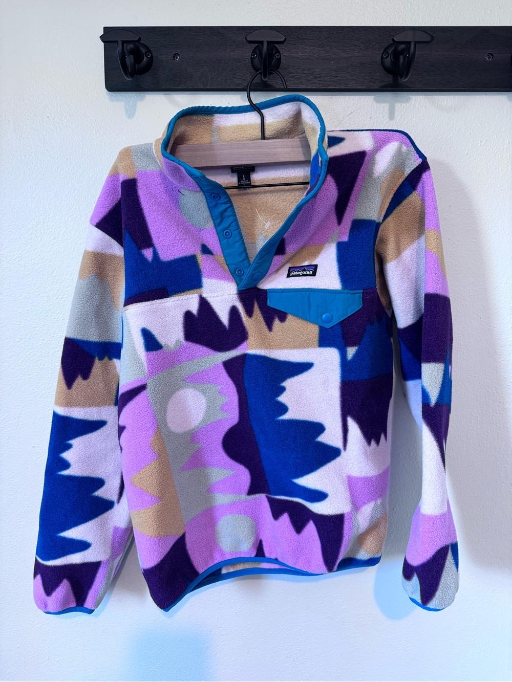 Patagonia Large Synchilla Pullover Fleece NWOT - Purple, pink, blue, gold